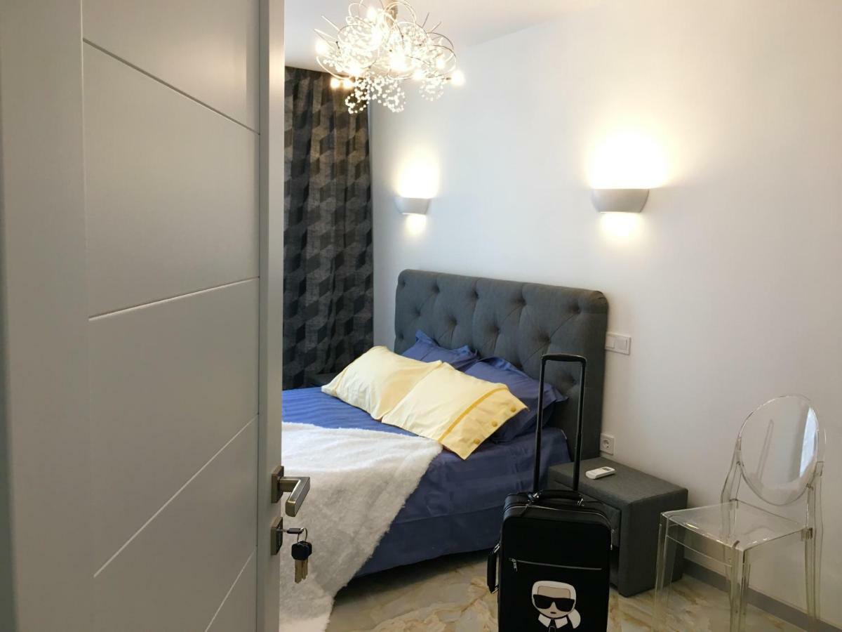 4-room jacuzzi apartment Lviv Buitenkant foto