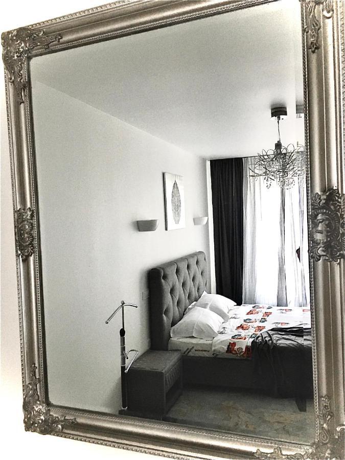 4-room jacuzzi apartment Lviv Buitenkant foto